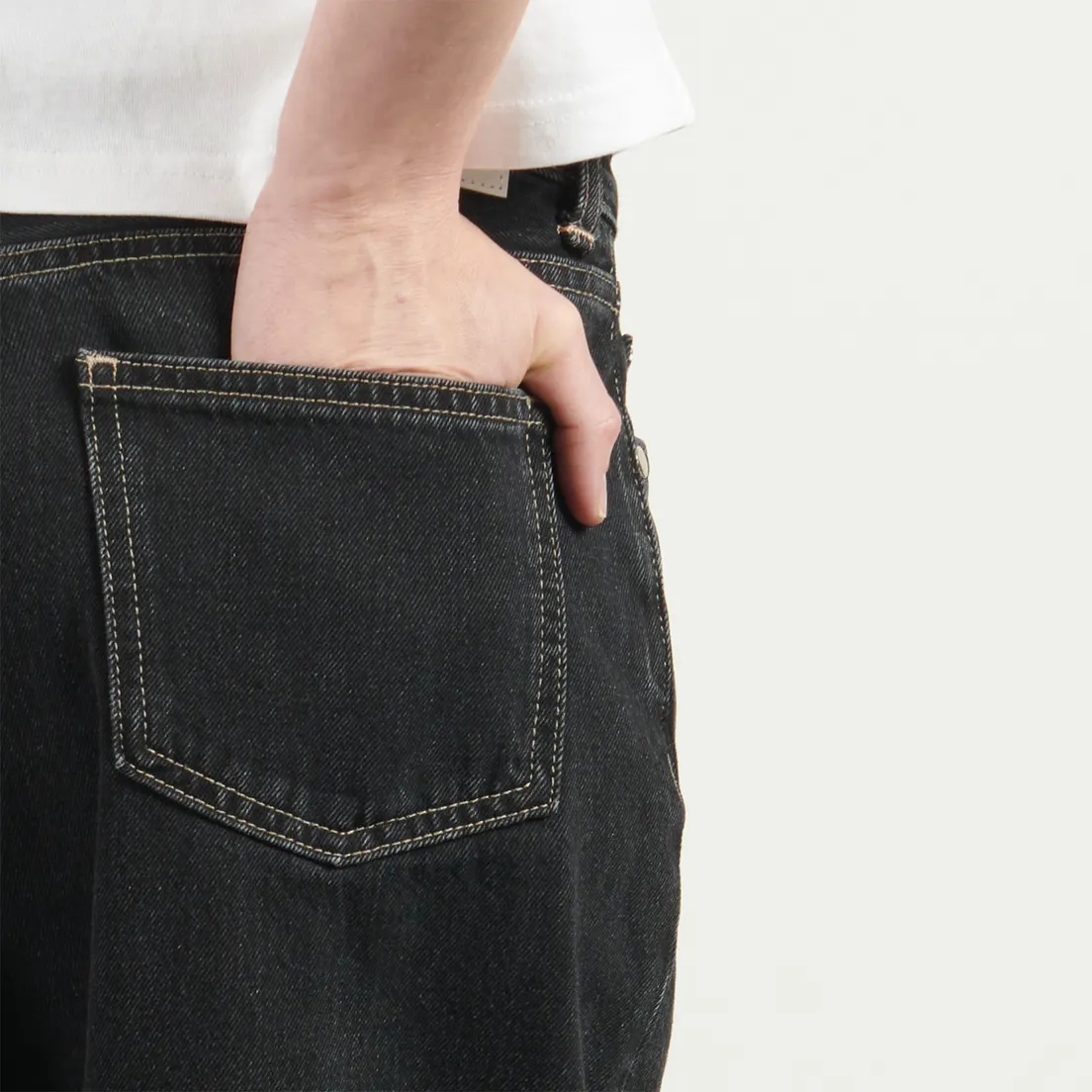 Edwin Женские джинсы W' Janis Pembroke Black Denim 13.56 Oz