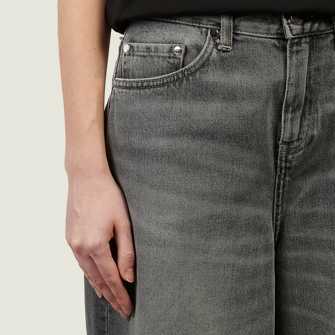 Edwin Женские джинсы W' Olivia Pembroke Black Denim 13.56 Oz