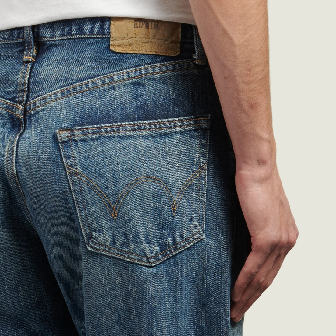 Edwin Мужские джинсы Regular Straight Kurabo Recycle Denim Red Selvage 14 Oz