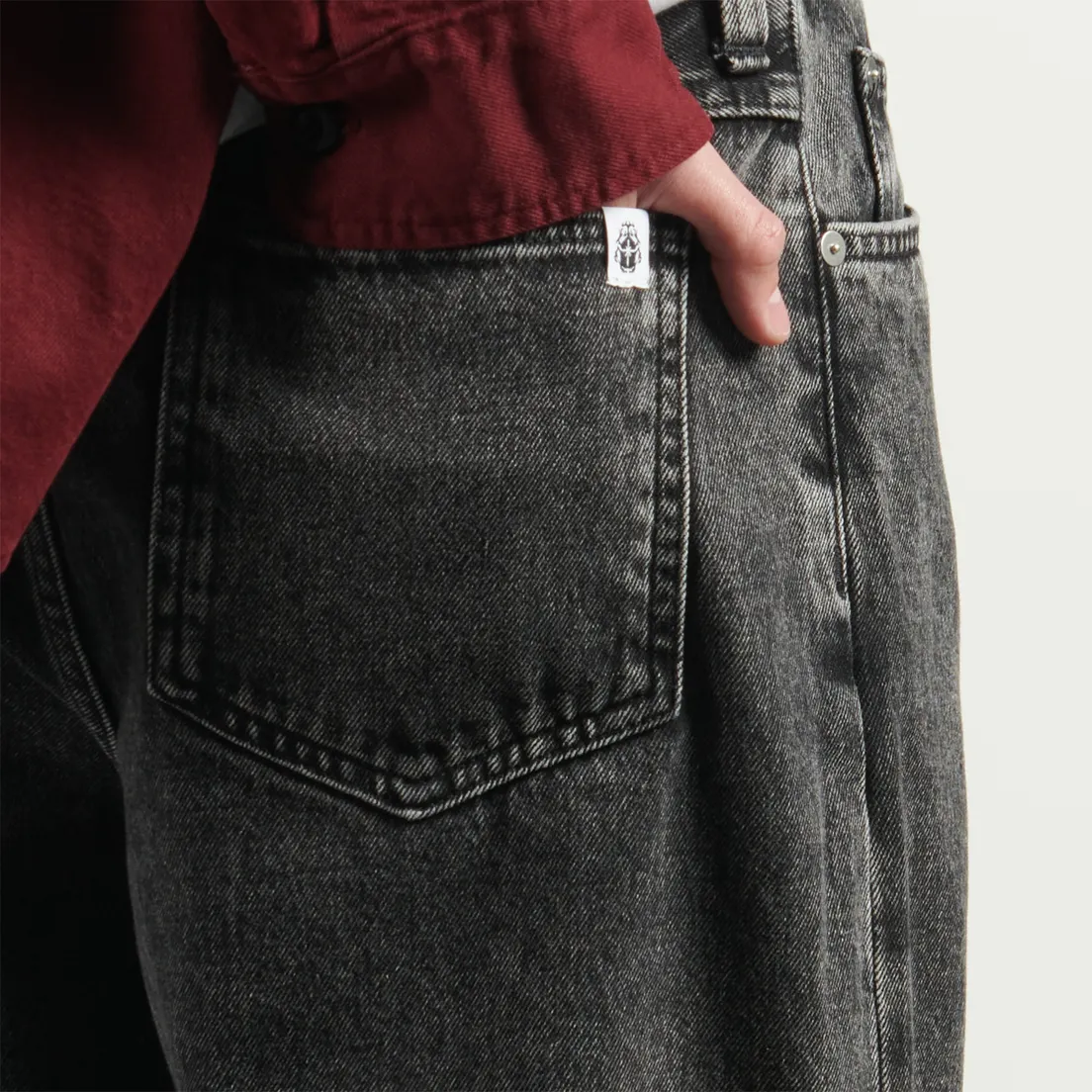 Edwin Мужские джинсы Matrix Pembroke Black Denim 13.56 Oz