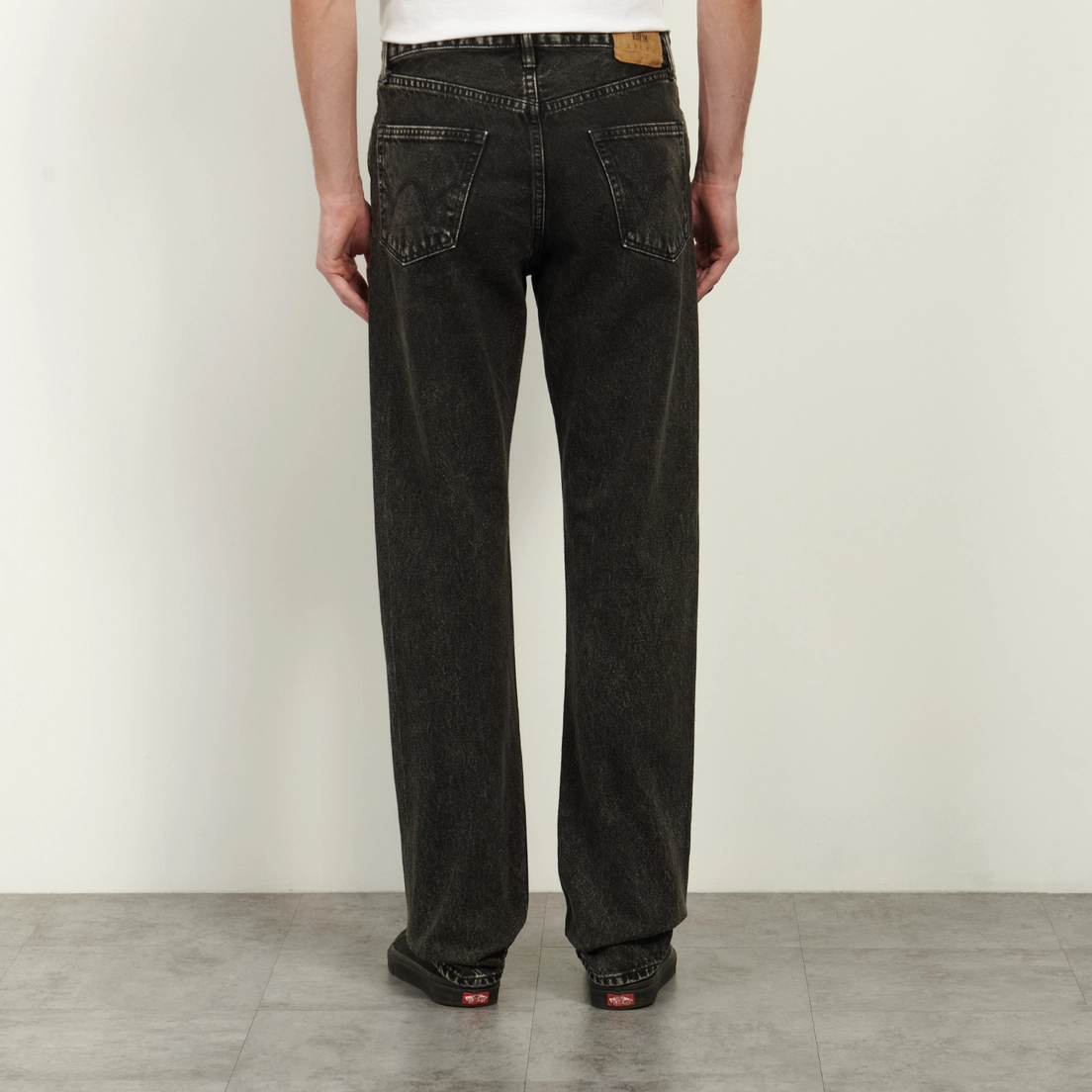 Edwin Мужские джинсы Regular Straight Kaihara Right Hand Black Denim 13 Oz