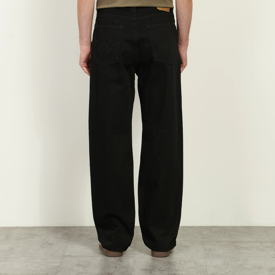 Edwin Мужские джинсы Loose Fit Kaihara Right Hand Black Denim 13 Oz