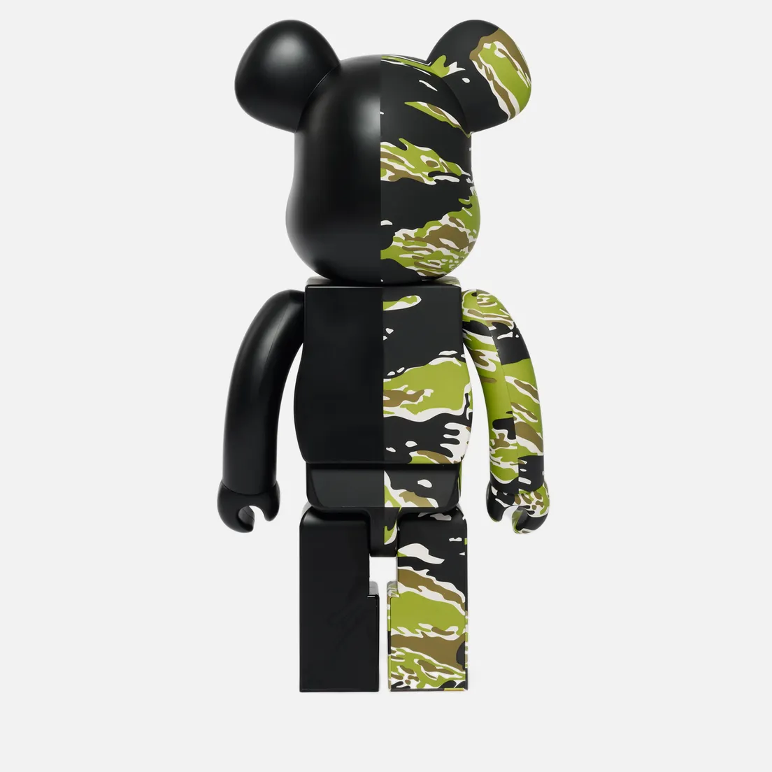 Medicom Toy Игрушка Bearbrick atmos x Staple Ver. 2 1000%
