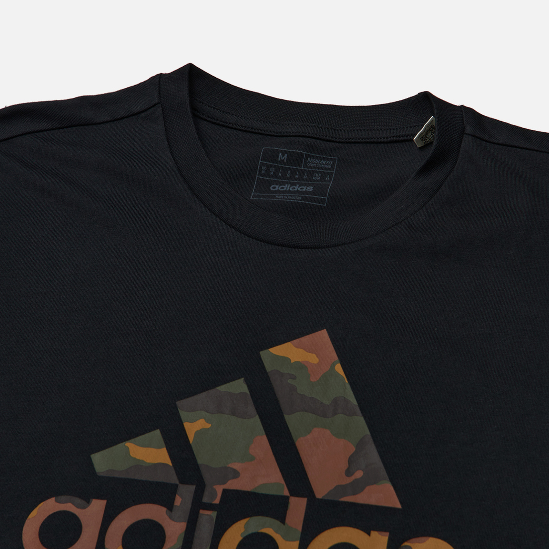 adidas Originals Мужская футболка Camo Badge Of Sport Graphic