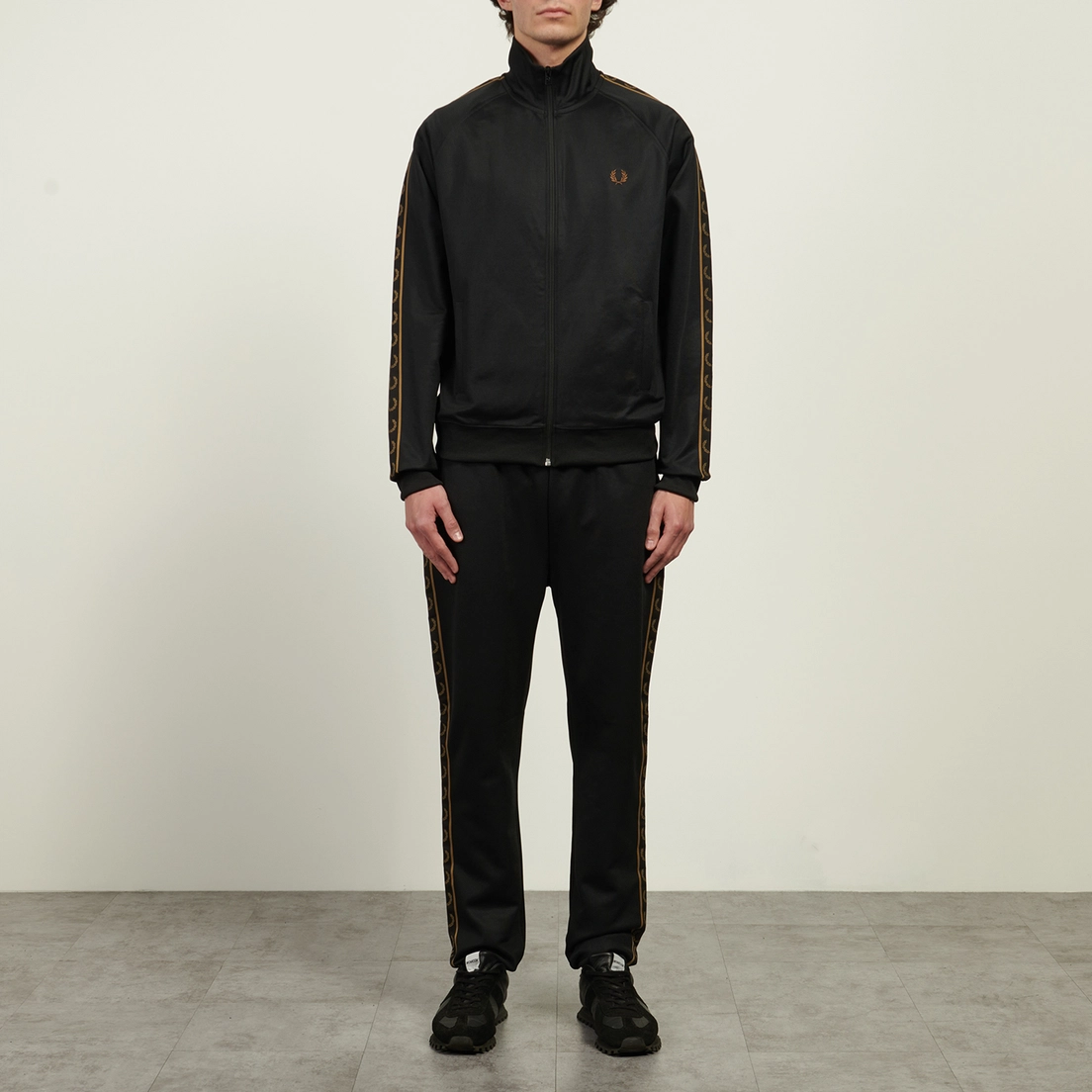 Fred Perry Мужская олимпийка Contrast Tape Track