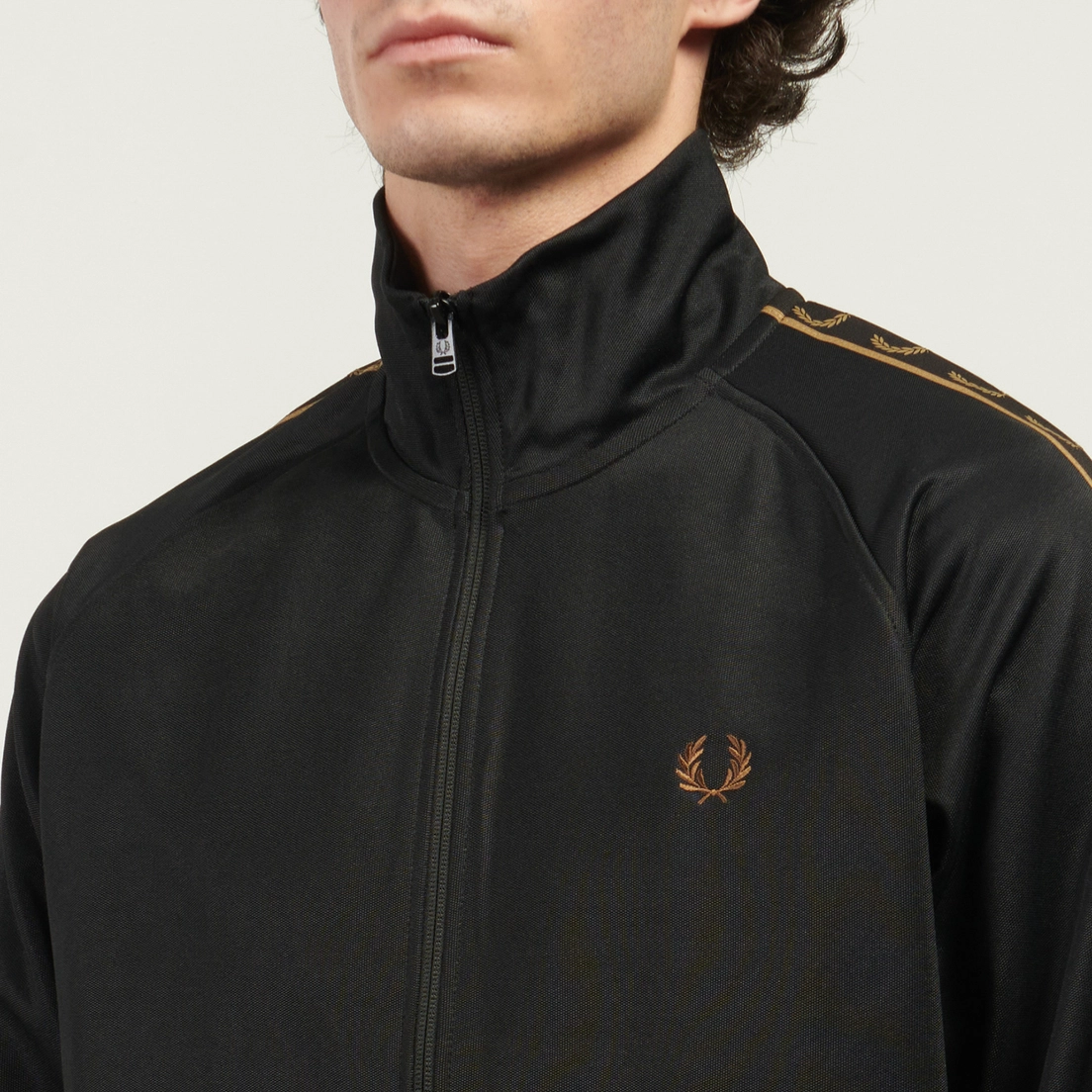 Fred Perry Мужская олимпийка Contrast Tape Track