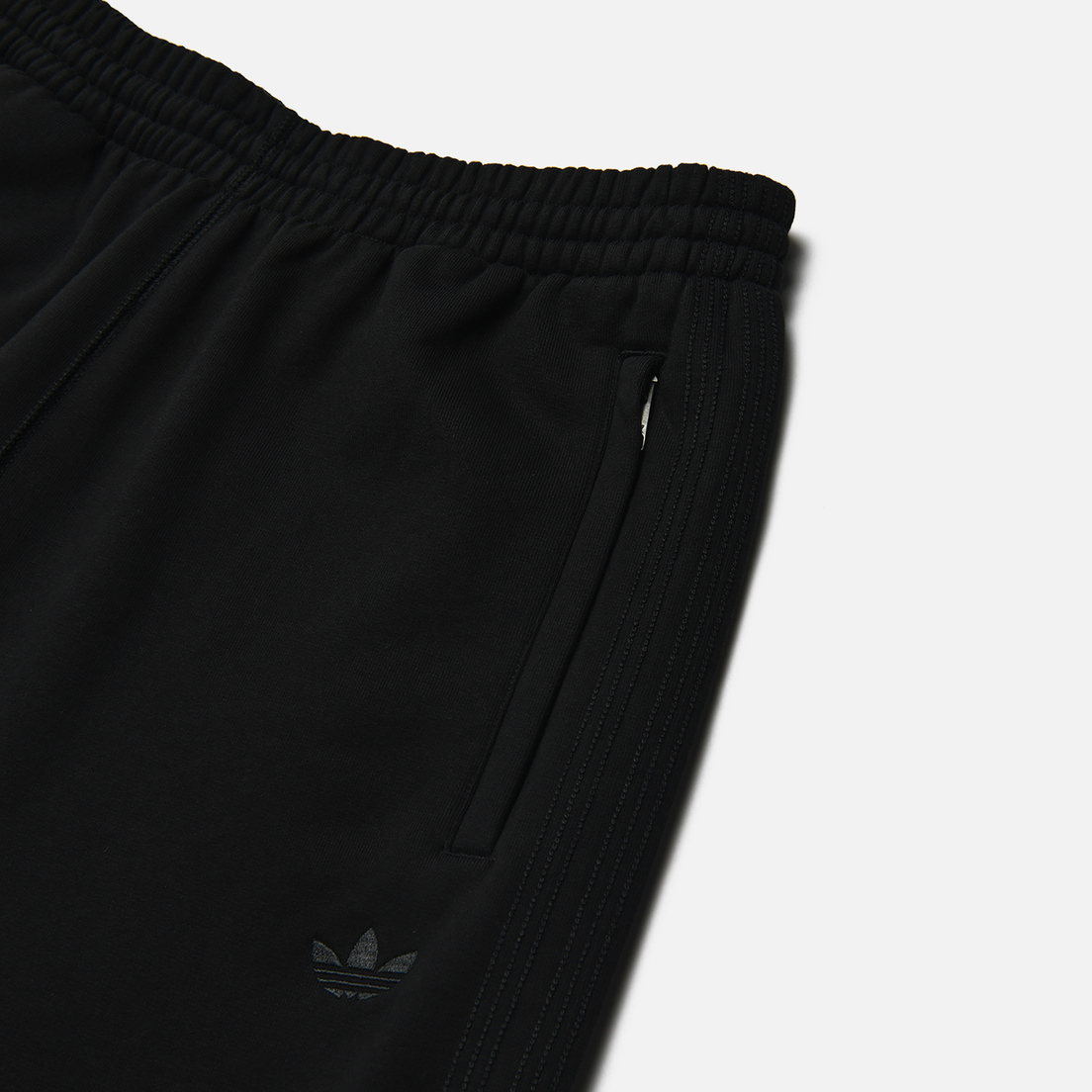 adidas Originals Мужские брюки Premium Essential