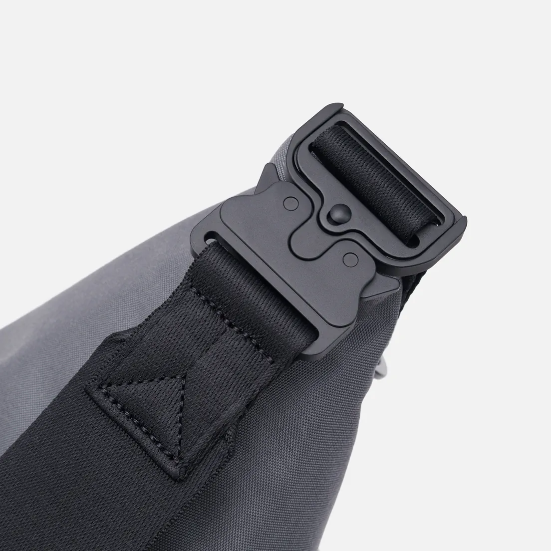 Y-3 Сумка Large Crossbody Cordura