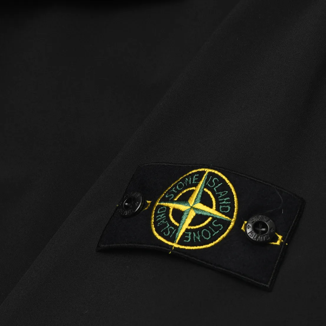 Stone Island Мужская куртка ветровка Light Soft Shell-R E.Dye Hooded