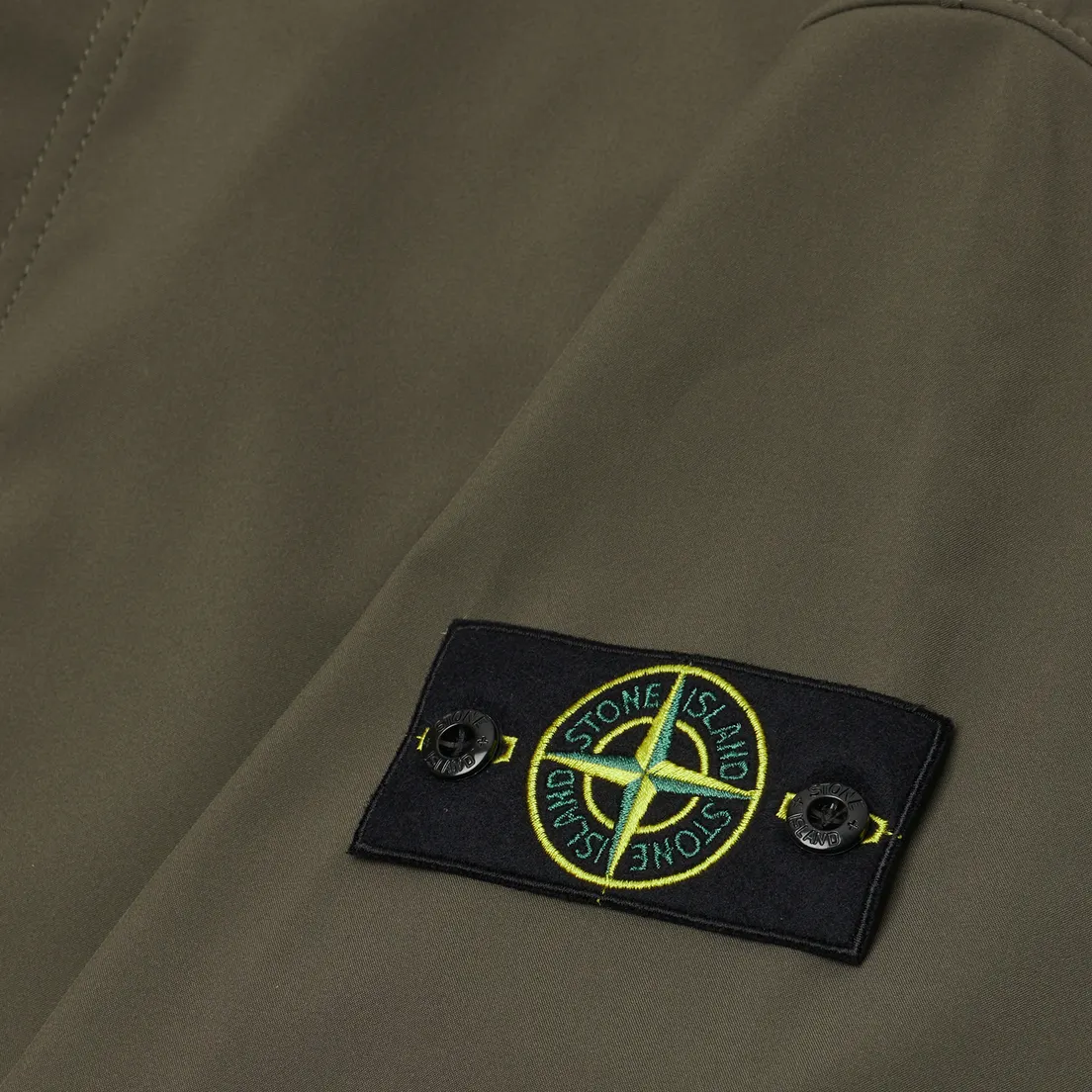 Stone Island Мужская куртка ветровка Light Soft Shell-R E.Dye Hooded