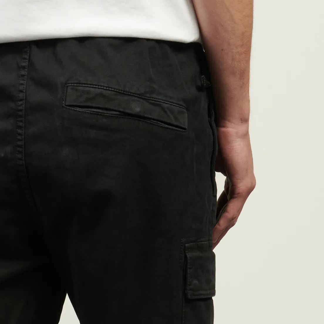 Stone Island Мужские брюки Stretch Organic Broken Twill Cotton Old Effect Regular Tapered