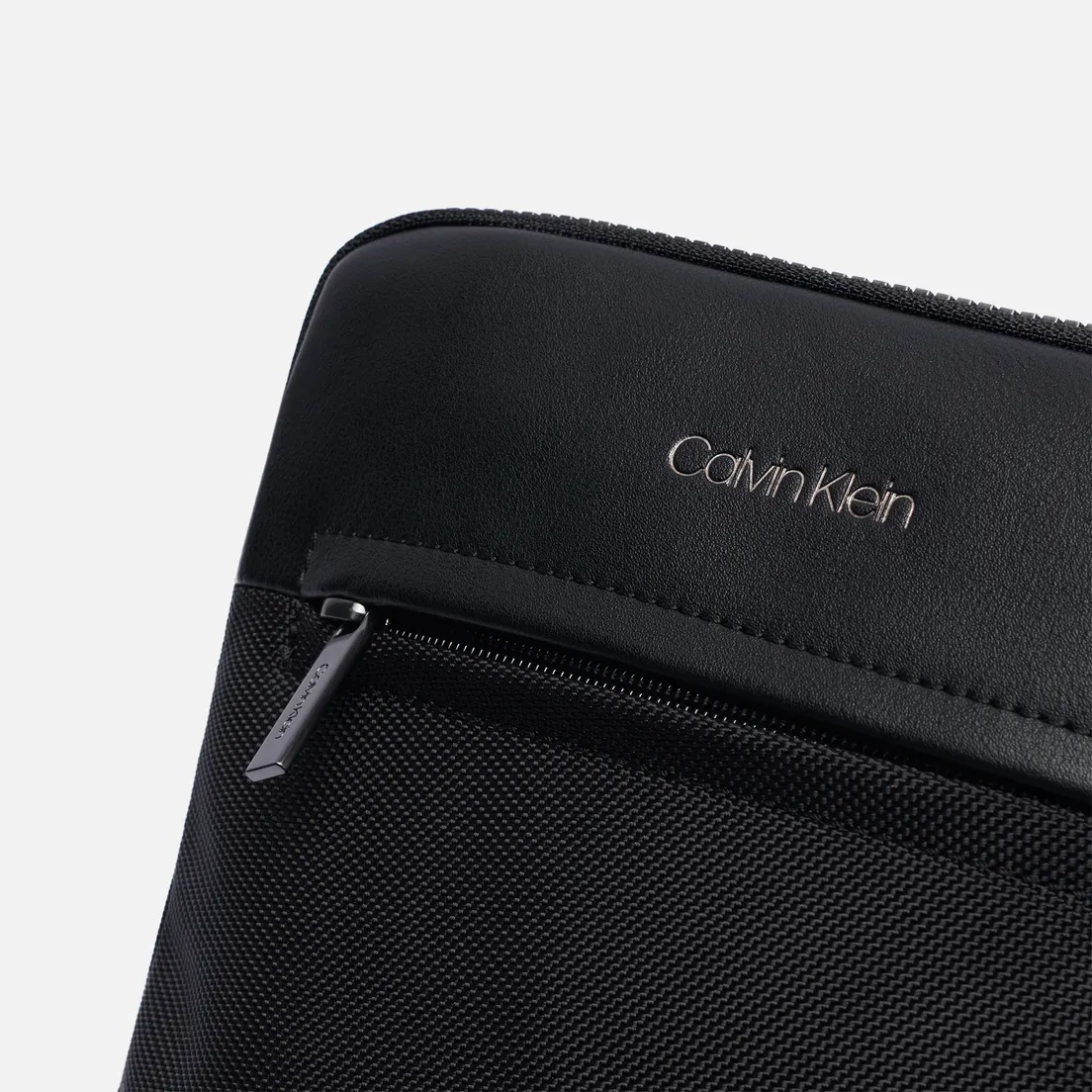 Calvin Klein Jeans Сумка Mini Logo Flatpack