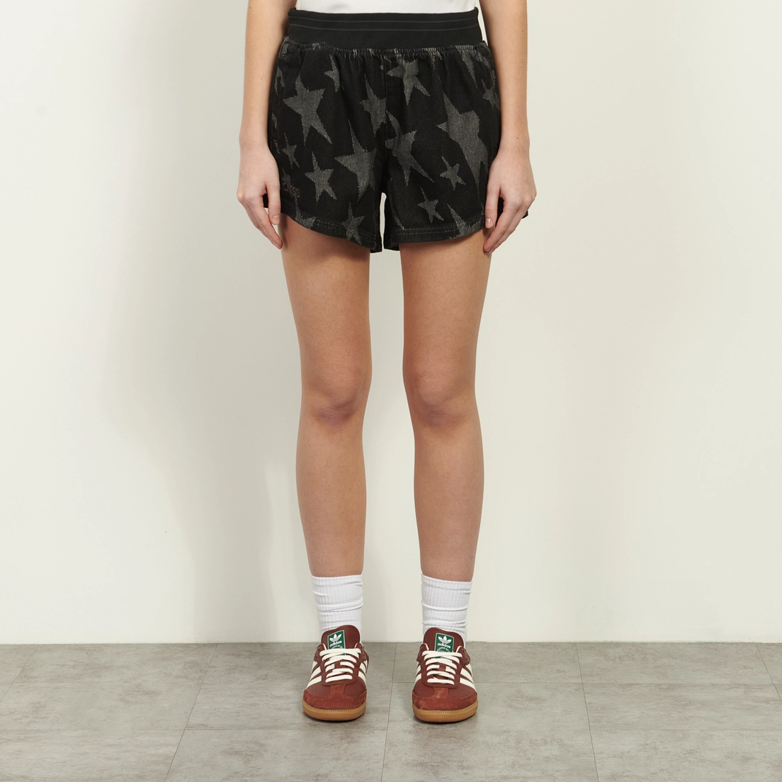 adidas Originals Женские шорты Varsity