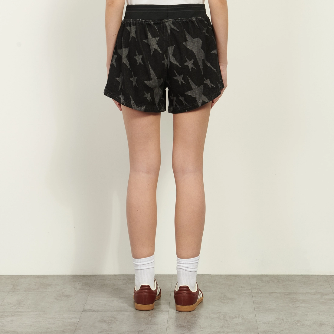 adidas Originals Женские шорты Varsity