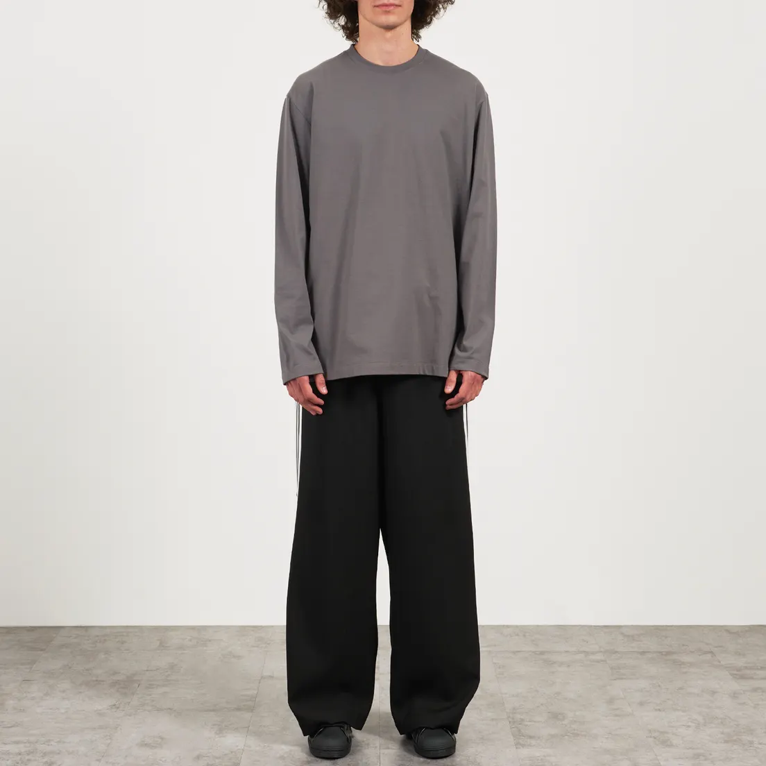 Y-3 Мужской лонгслив Graphic Stacked Logo