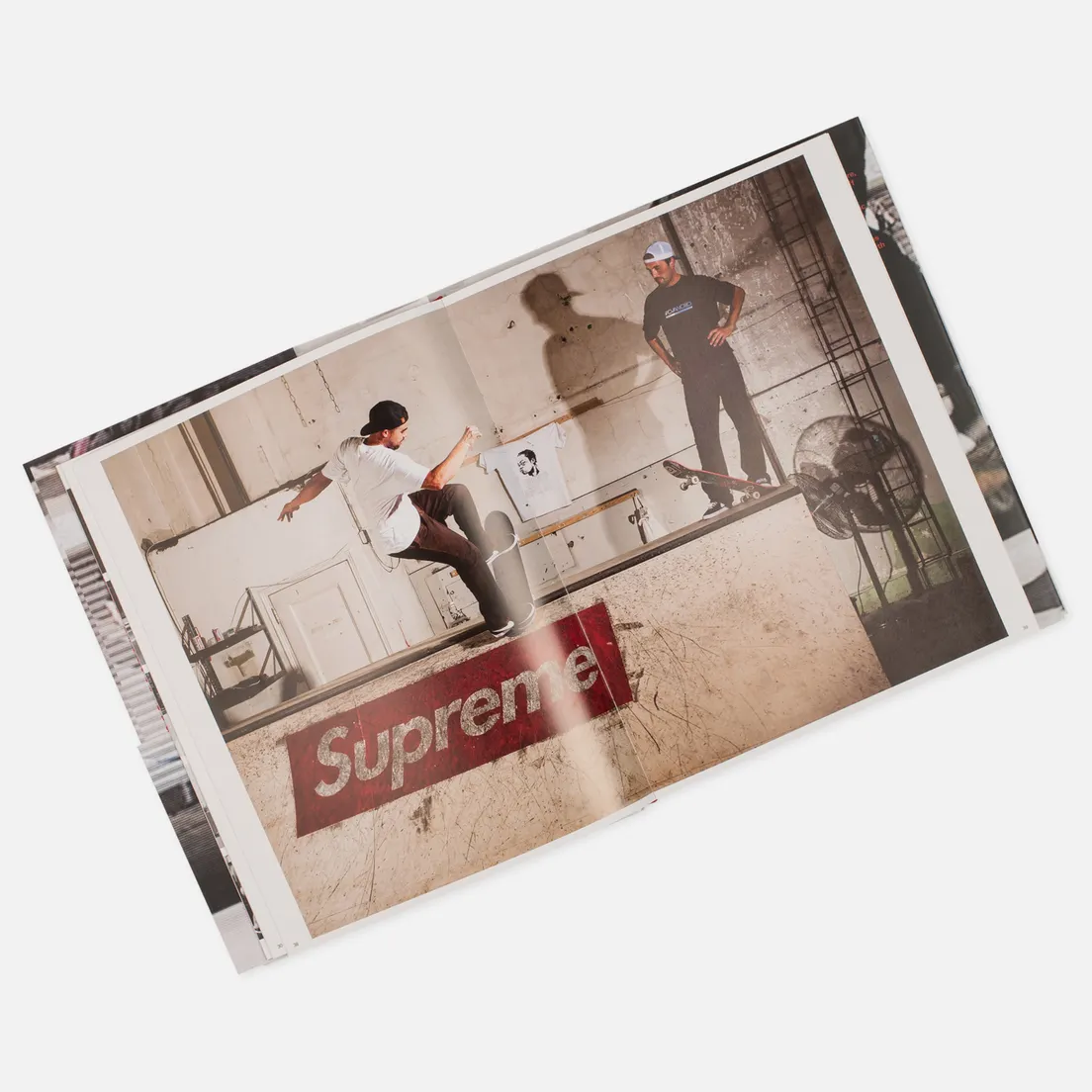 Rizzoli Книга Supreme