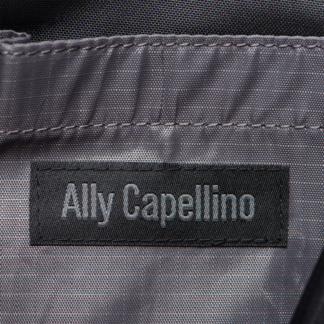 Ally Capellino Косметичка Button Travel