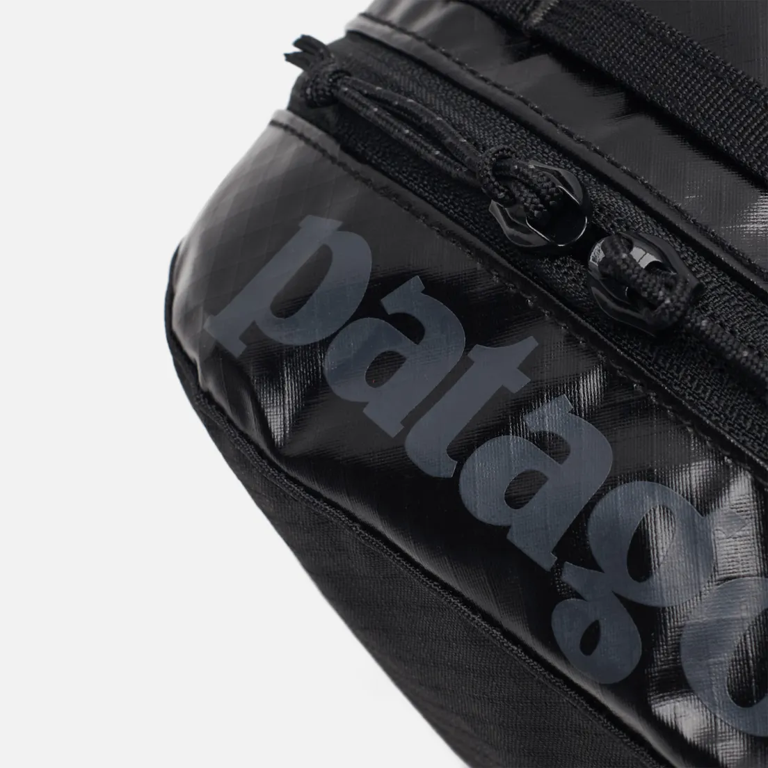 Patagonia Косметичка Black Hole Cube Medium