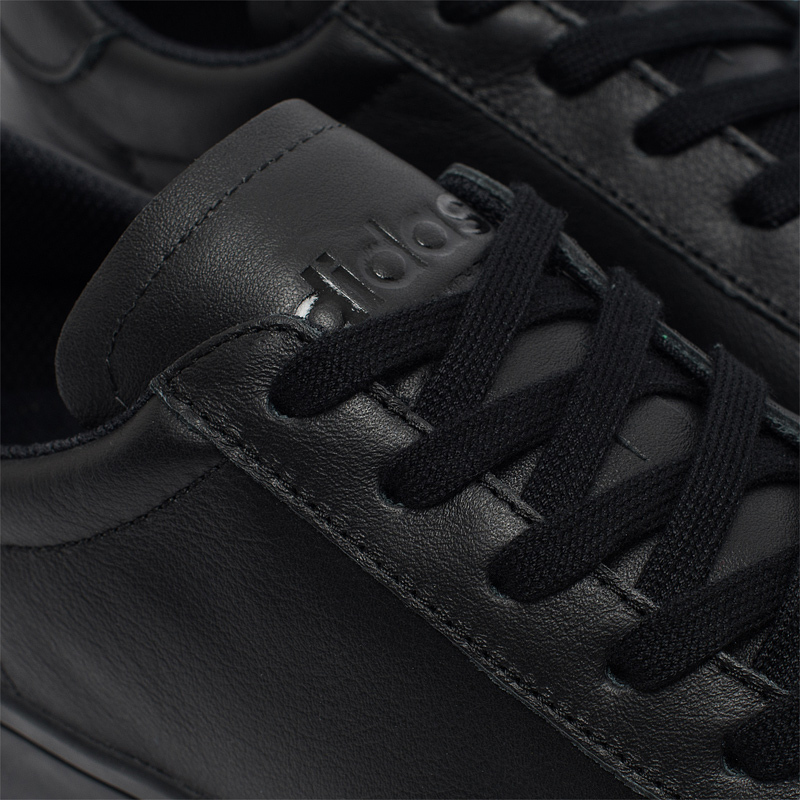 Adidas court vantage nere 2025
