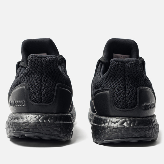 Кроссовки adidas Performance x Manchester United FC Ultra Boost OG Core Black/Core Black/Real Red