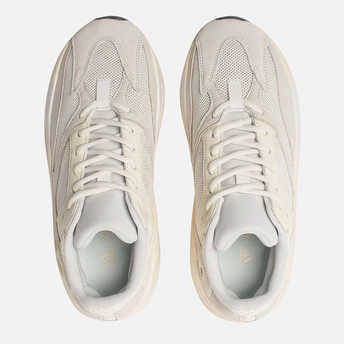 adidas Originals Кроссовки YEEZY Boost 700