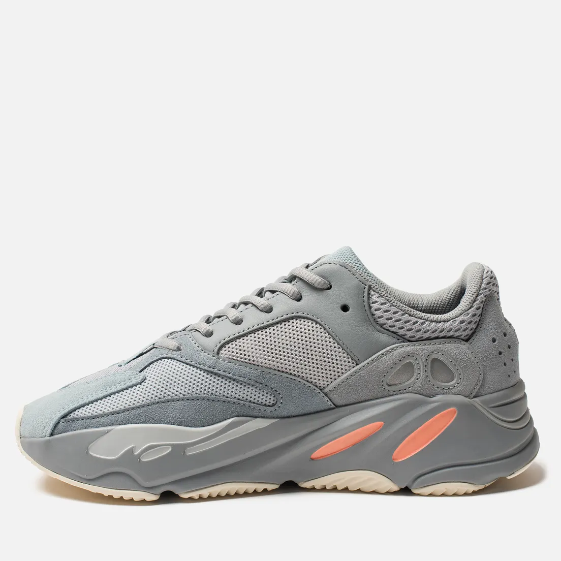adidas Originals Кроссовки YEEZY Boost 700