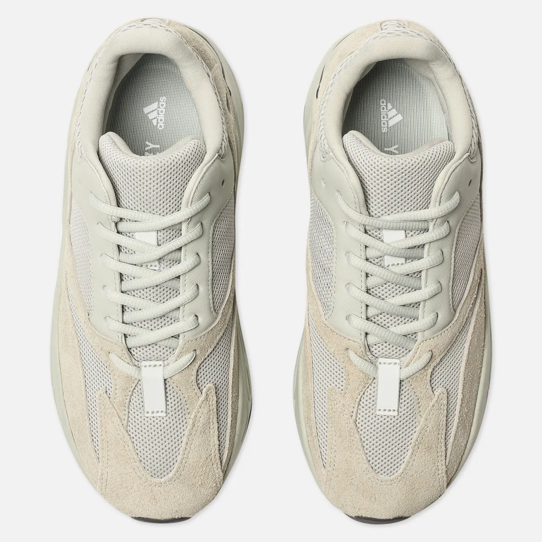 adidas Originals Кроссовки YEEZY Boost 700