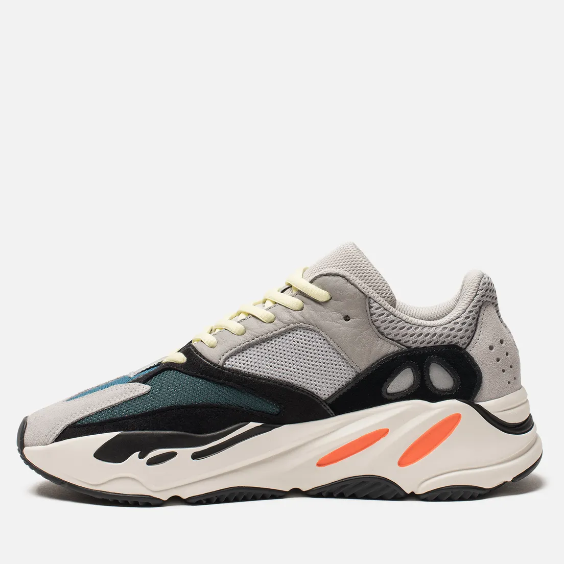 adidas Originals Кроссовки YEEZY Boost 700