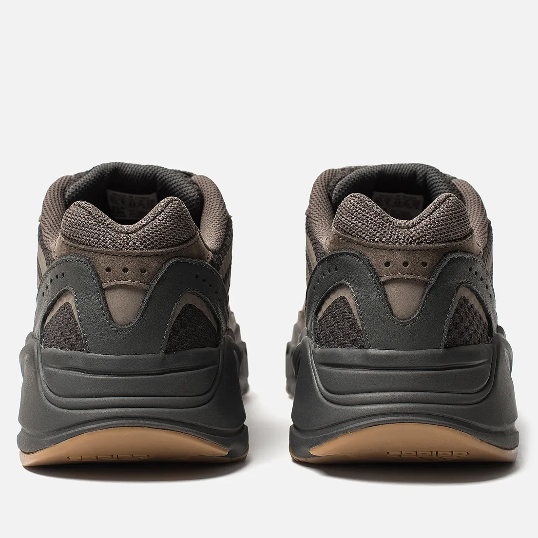 adidas Originals Кроссовки YEEZY Boost 700 V2