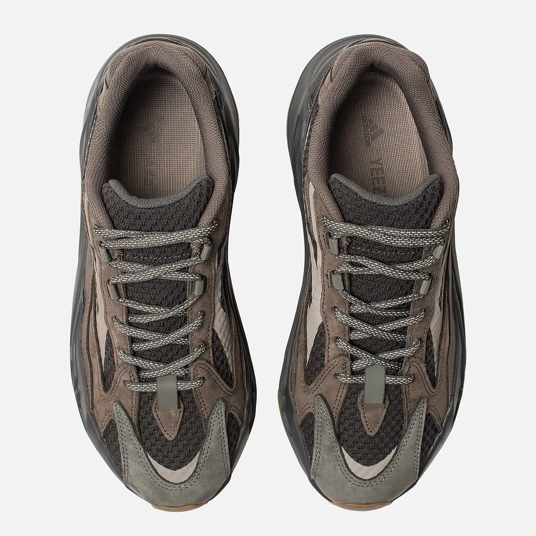 adidas Originals Кроссовки YEEZY Boost 700 V2
