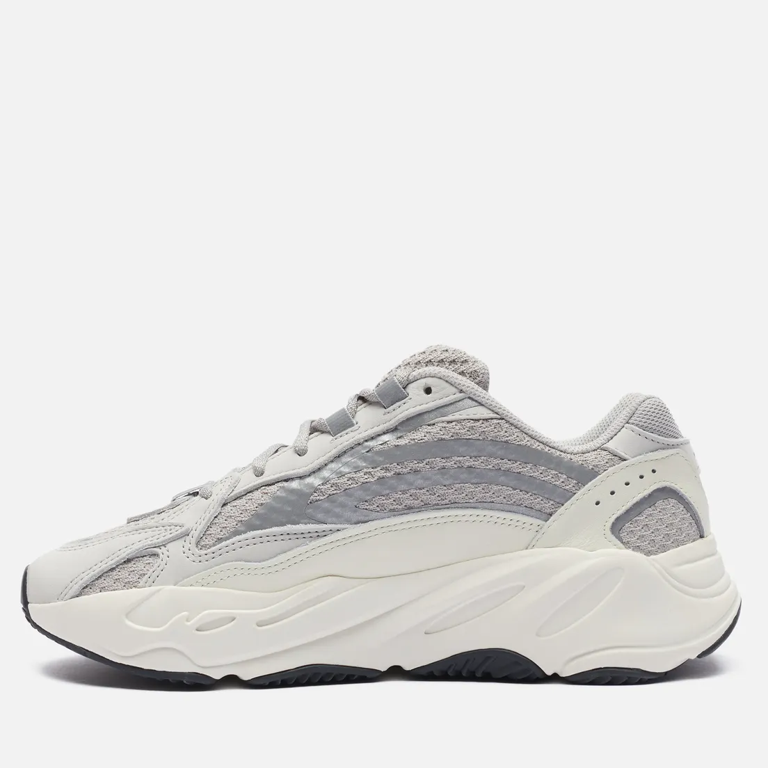 adidas Originals Кроссовки YEEZY Boost 700 V2
