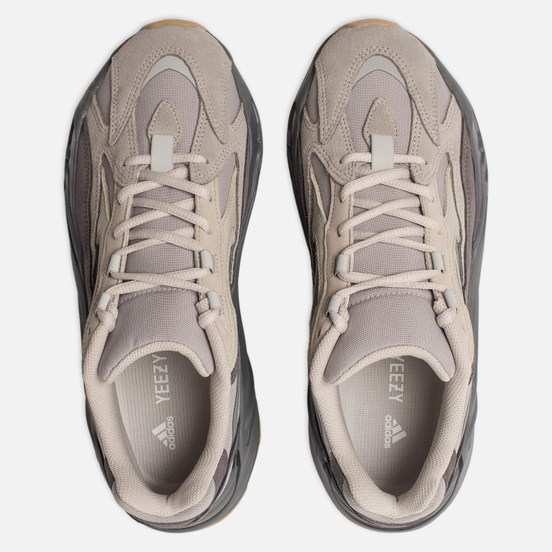 Кроссовки adidas Originals YEEZY Boost 700 V2 Tephra/Tephra/Tephra
