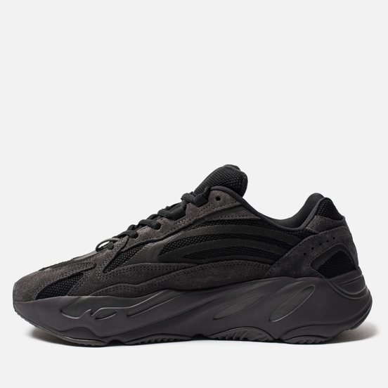 Кроссовки adidas Originals YEEZY Boost 700 V2 Vanta/Vanta/Vanta
