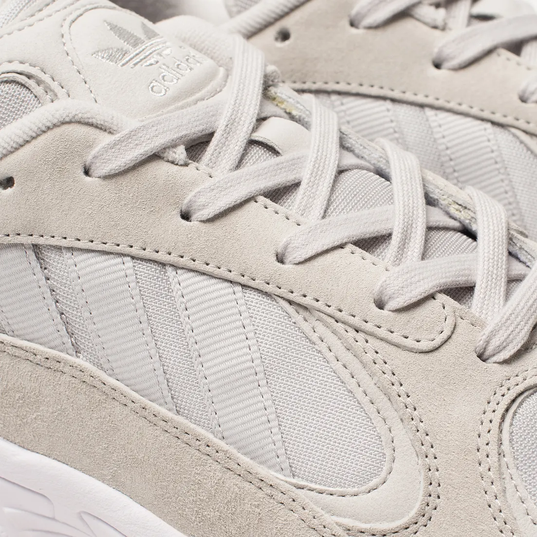 adidas Originals Кроссовки Yung-1