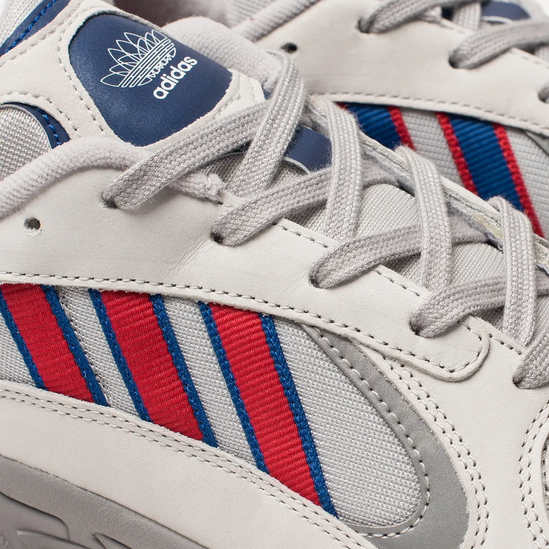 adidas Originals Кроссовки Yung-1