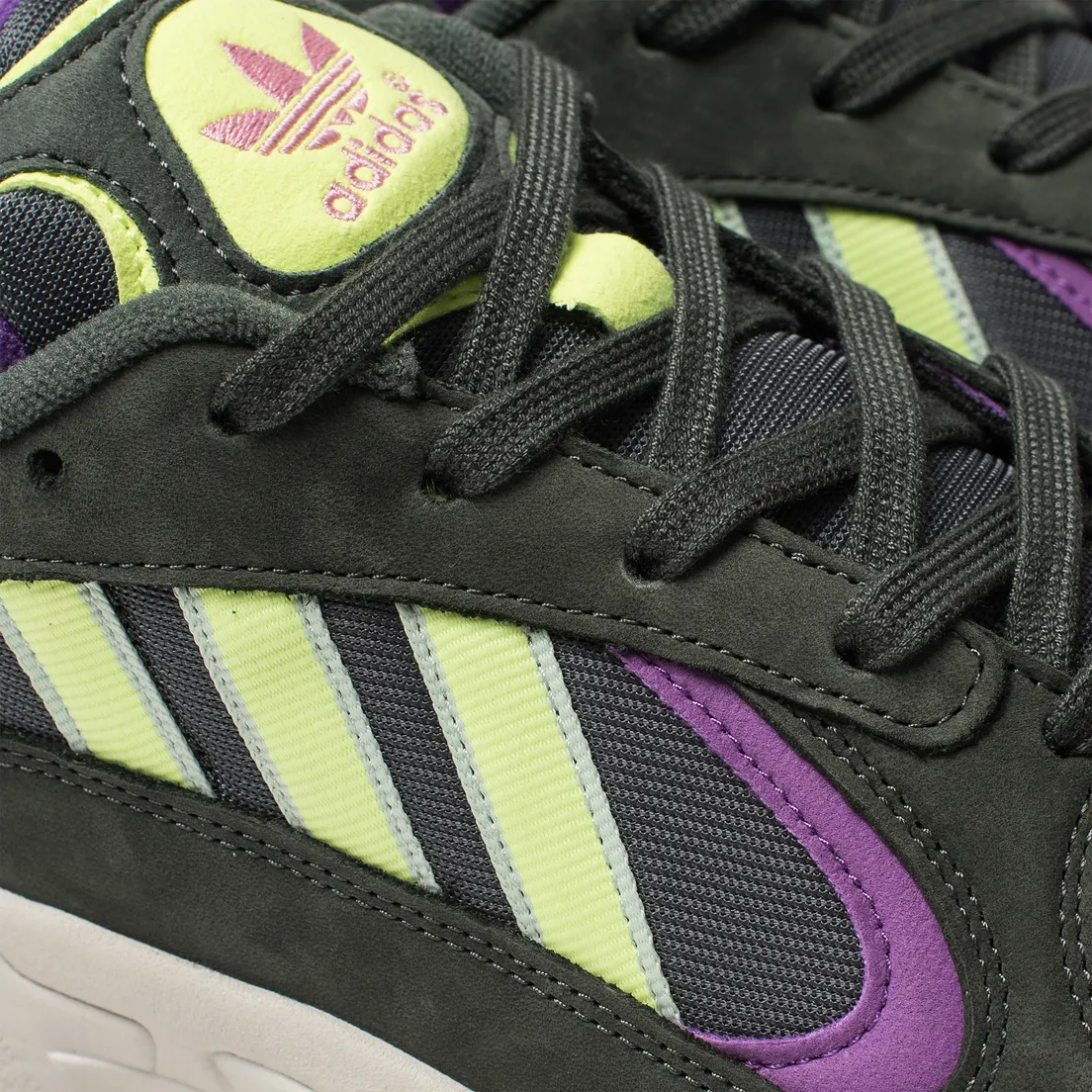 adidas Originals Кроссовки Yung-1