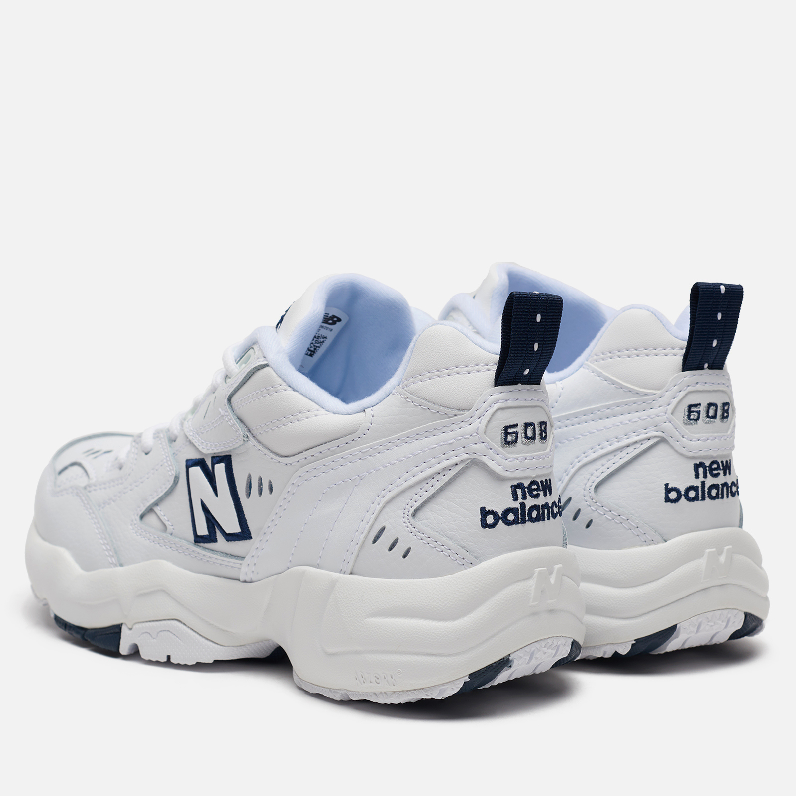 new balance 608 trainers in white mx608wt