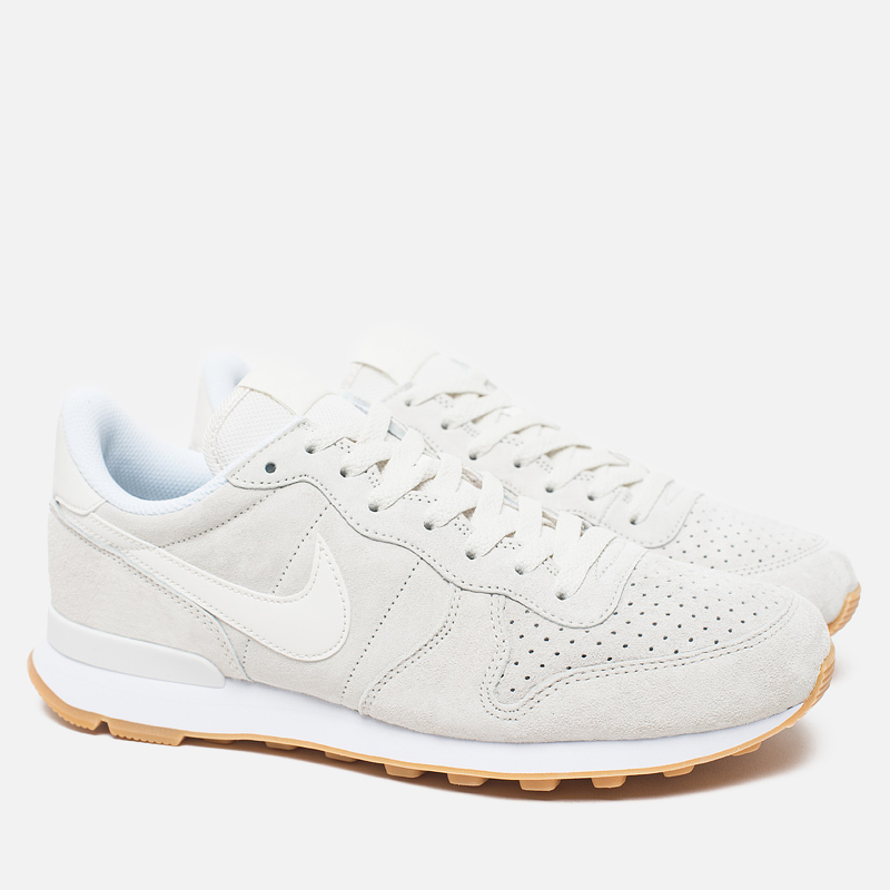 Internationalist Premium