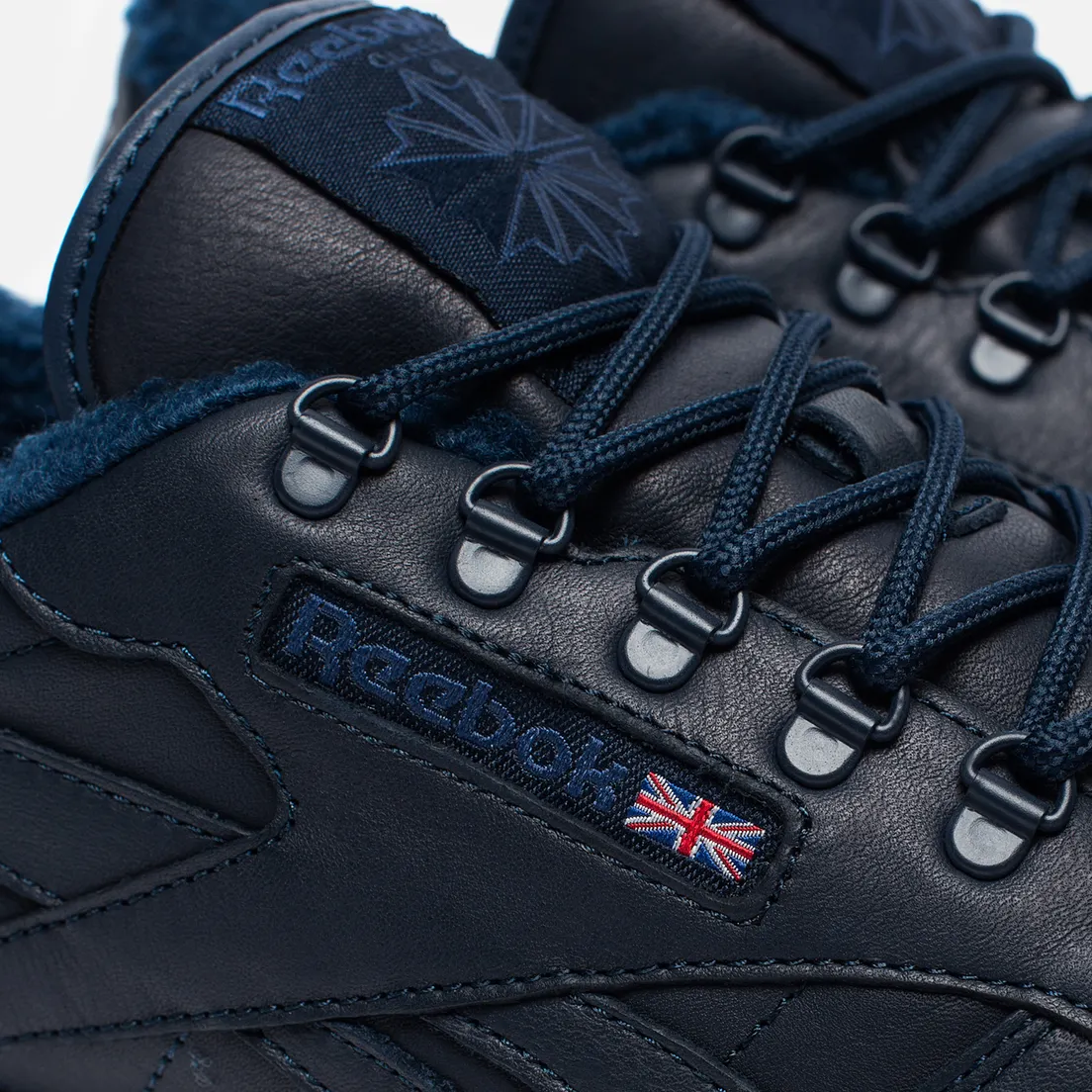Reebok Зимние кроссовки Classic Leather Sherpa TS