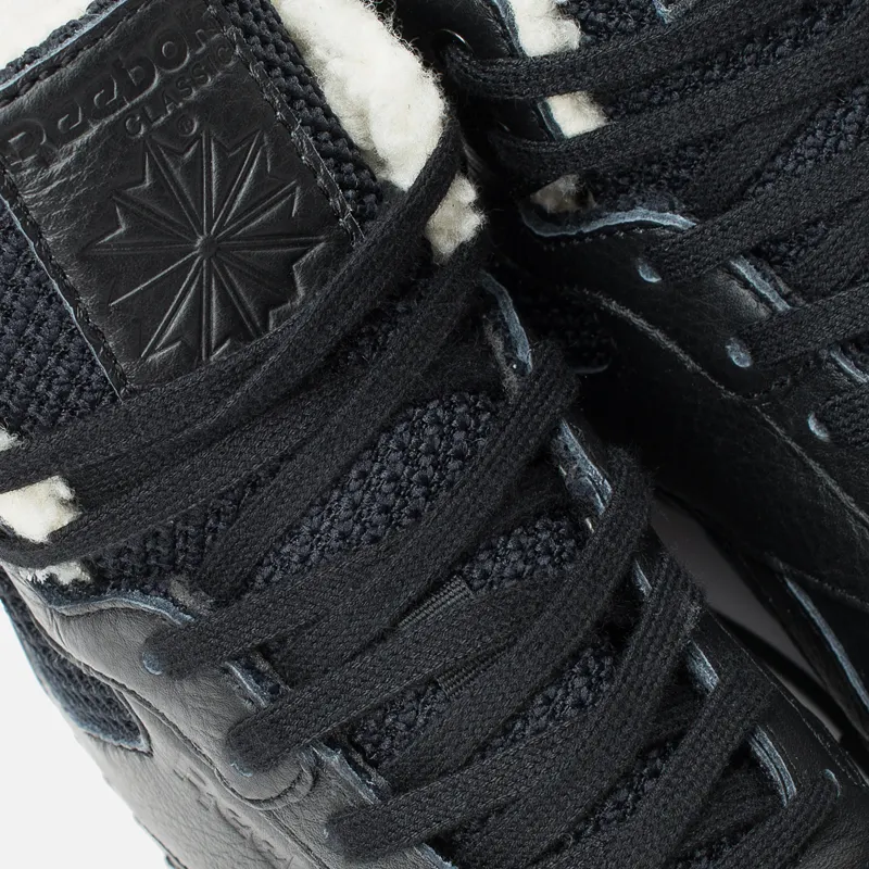 Reebok Женские зимние кроссовки Rockeasy Ripple Knit