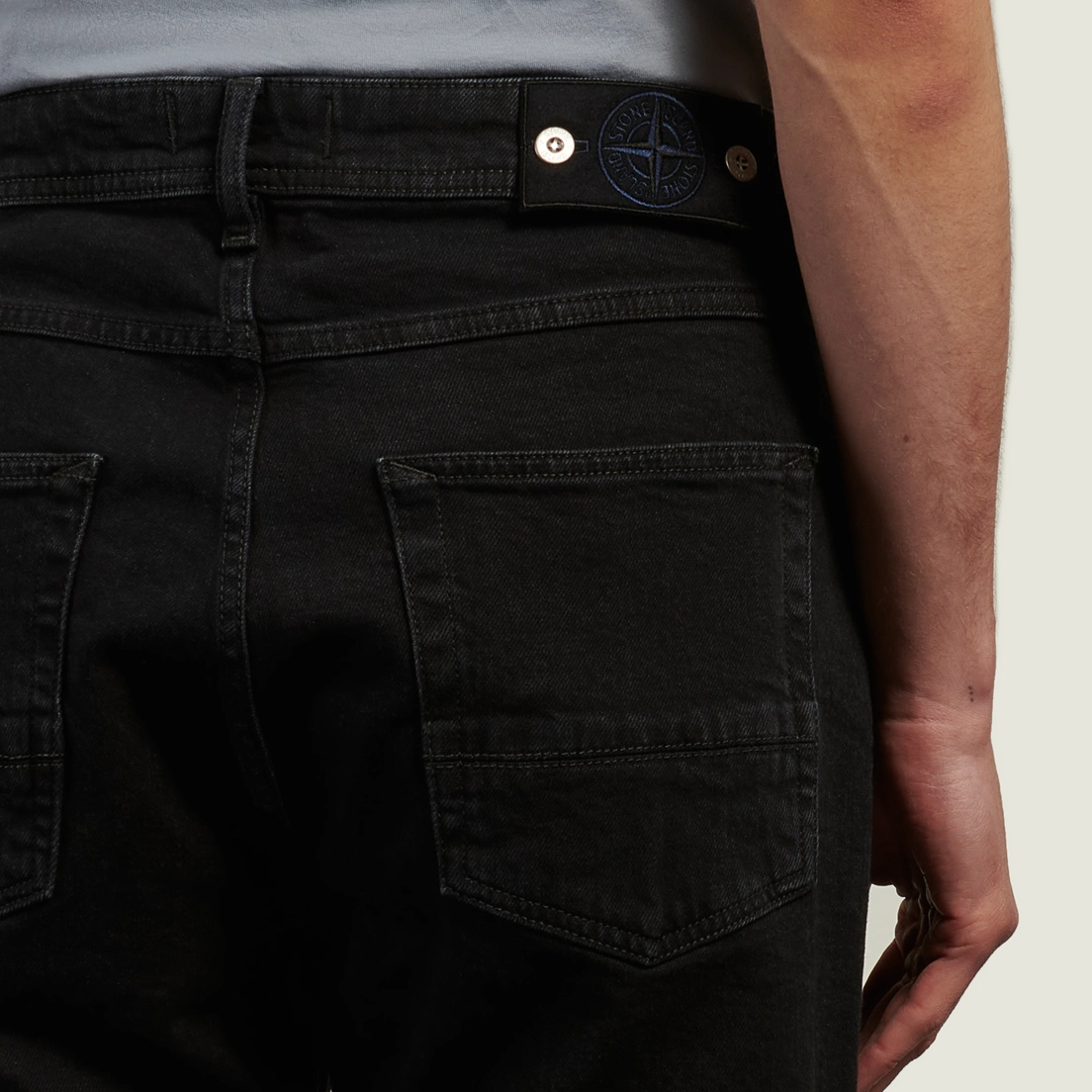 Stone Island Мужские джинсы Stretch Black Denim-Rinsed Slim 12 Oz