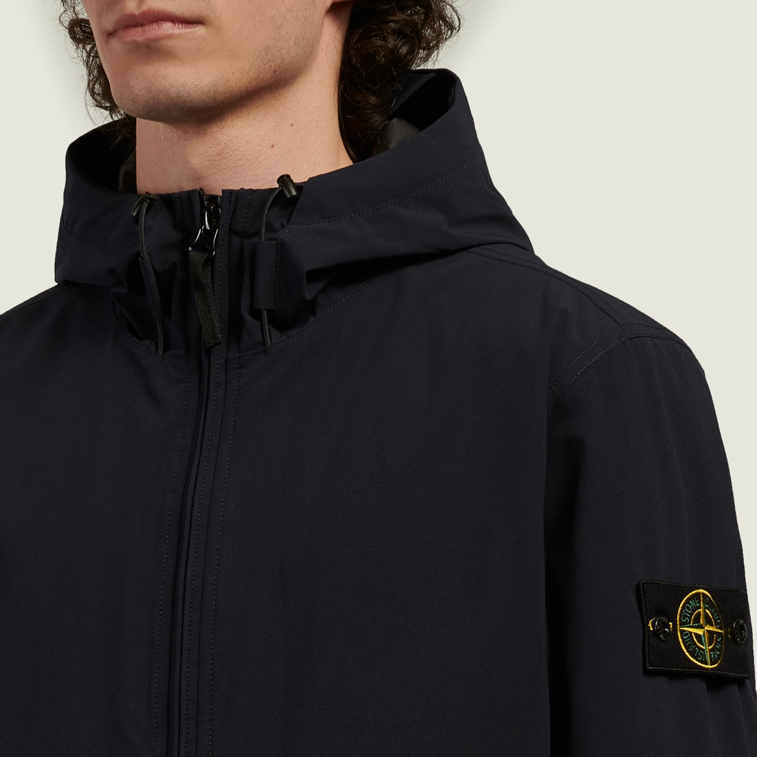 Stone Island Мужская куртка ветровка Soft Shell-R E.Dye Hooded