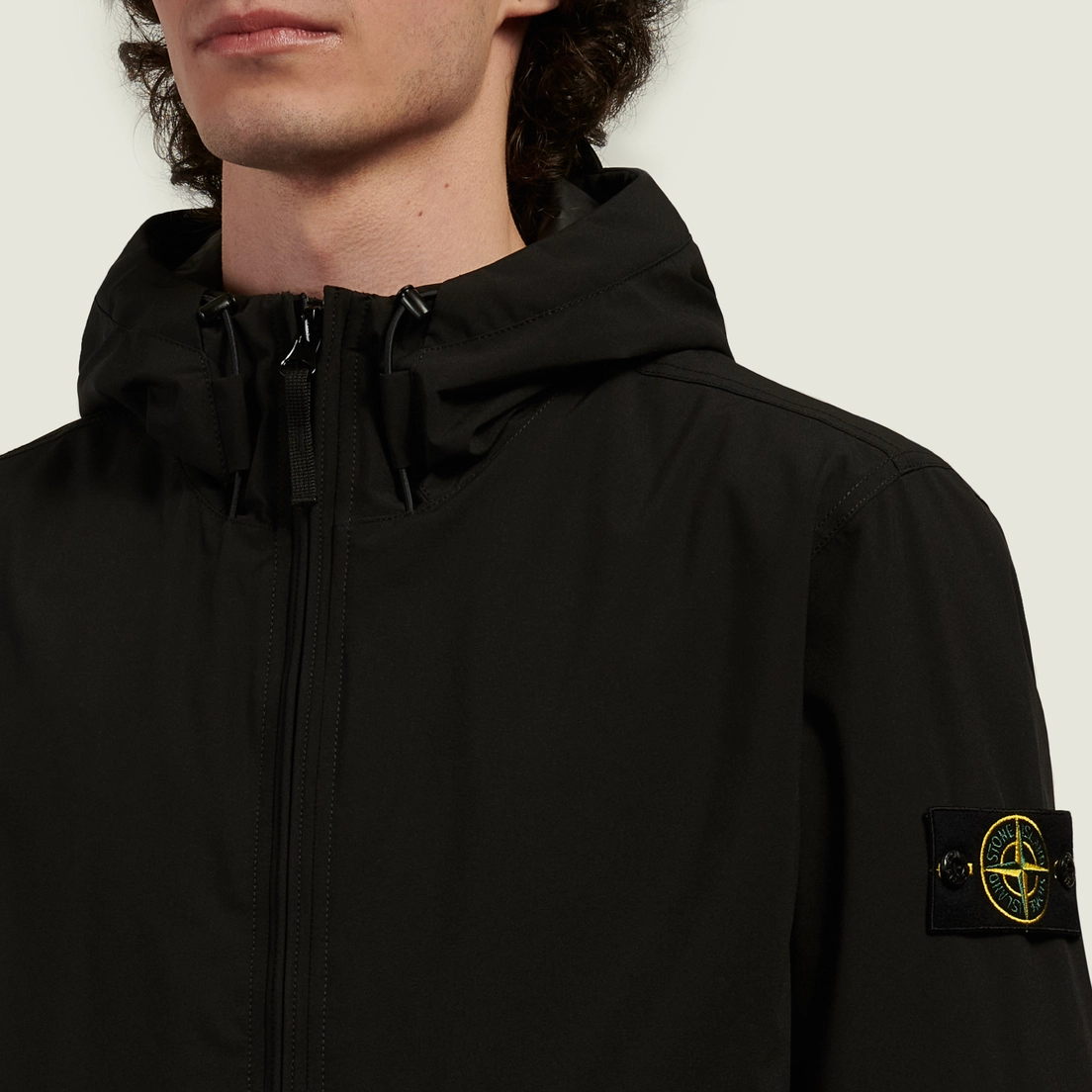 Stone Island Мужская куртка ветровка Soft Shell-R E.Dye Hooded