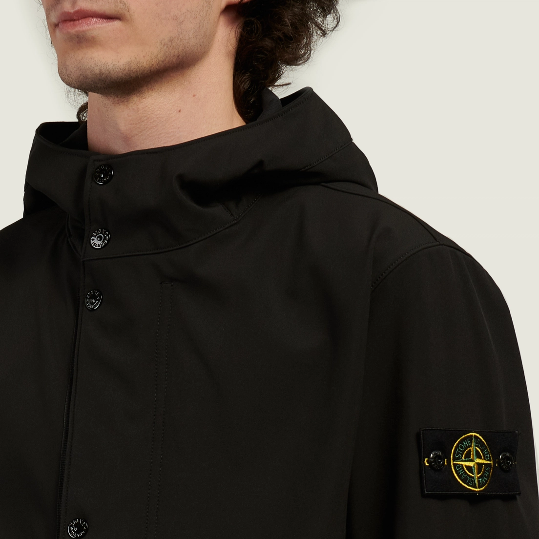 Stone Island Мужская куртка ветровка Light Soft Shell-R E.Dye Waterless Color System