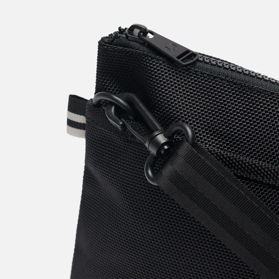Fred Perry Сумка Textured Flat Crossbody