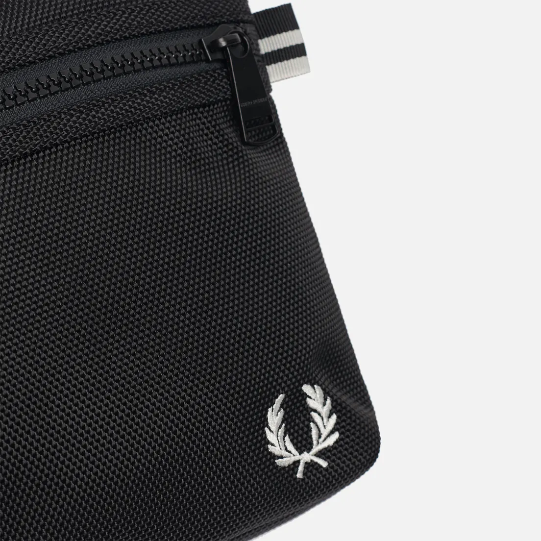 Fred Perry Сумка Textured Flat Crossbody
