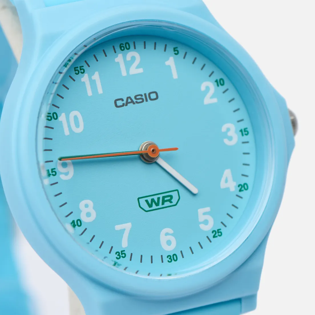 CASIO Наручные часы Collection LQ-24B-2B