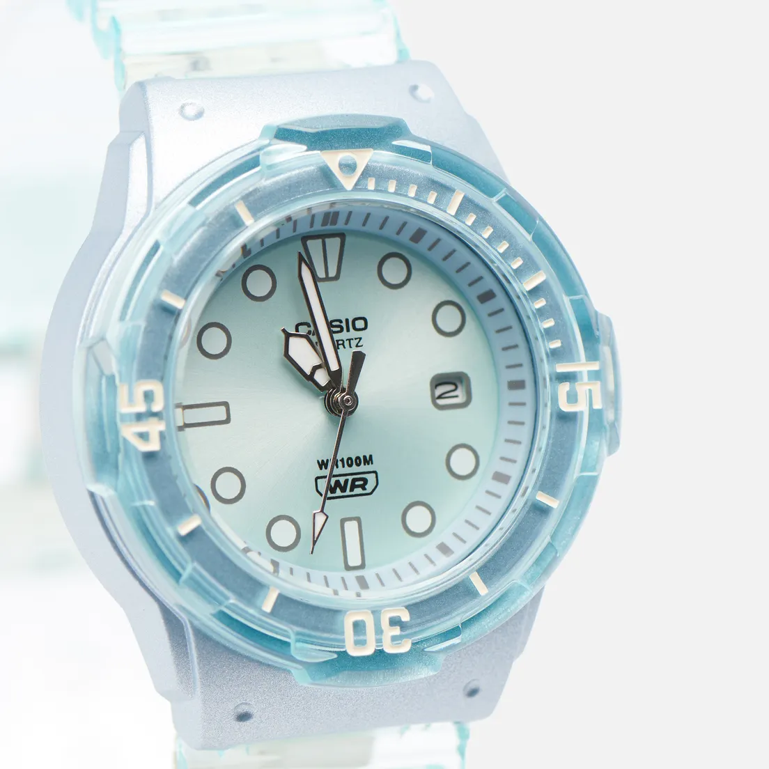 CASIO Наручные часы Collection LRW-200HS-2E