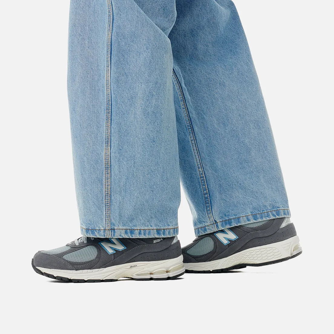 New Balance Мужские кроссовки M2002RFB