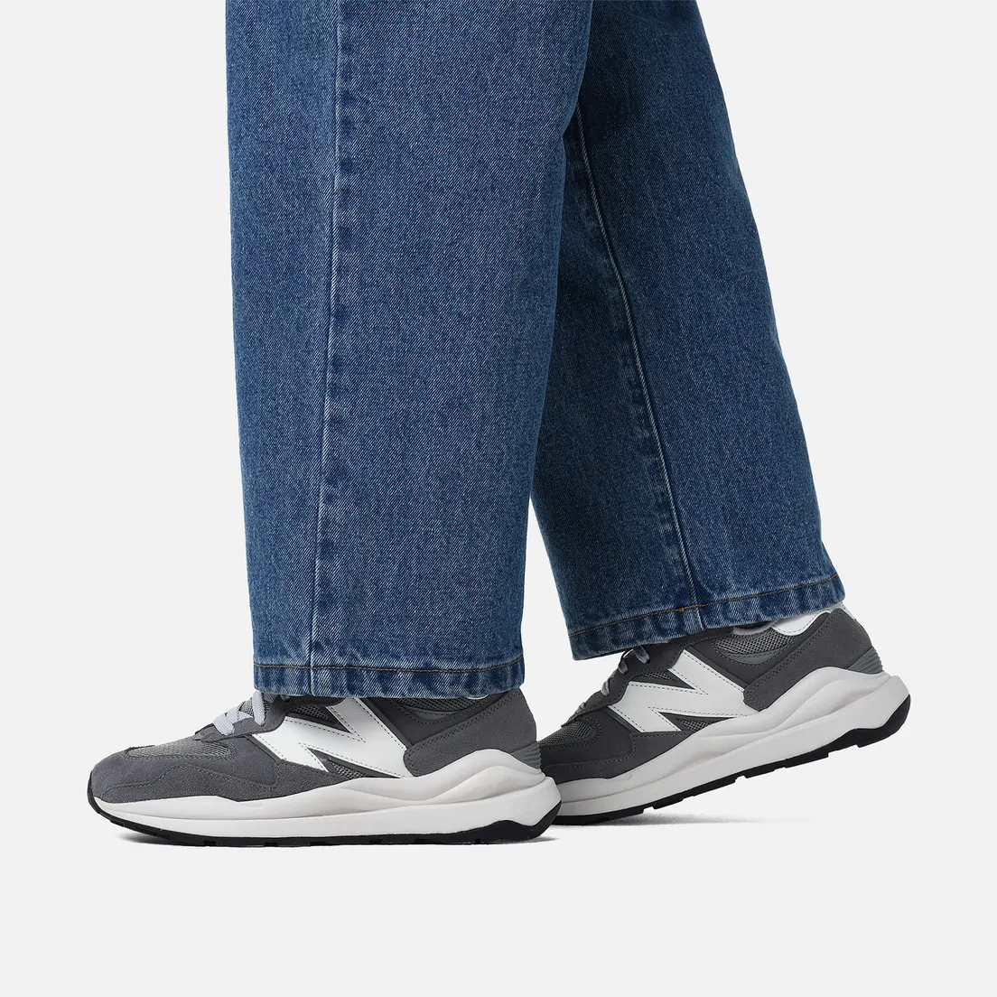 New Balance Кроссовки M5740VPB